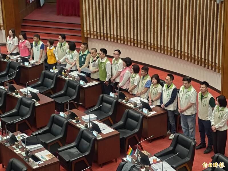 高雄綠營稱柯志恩國會「咬布袋」的大老鼠  藍營斥低劣政治口水