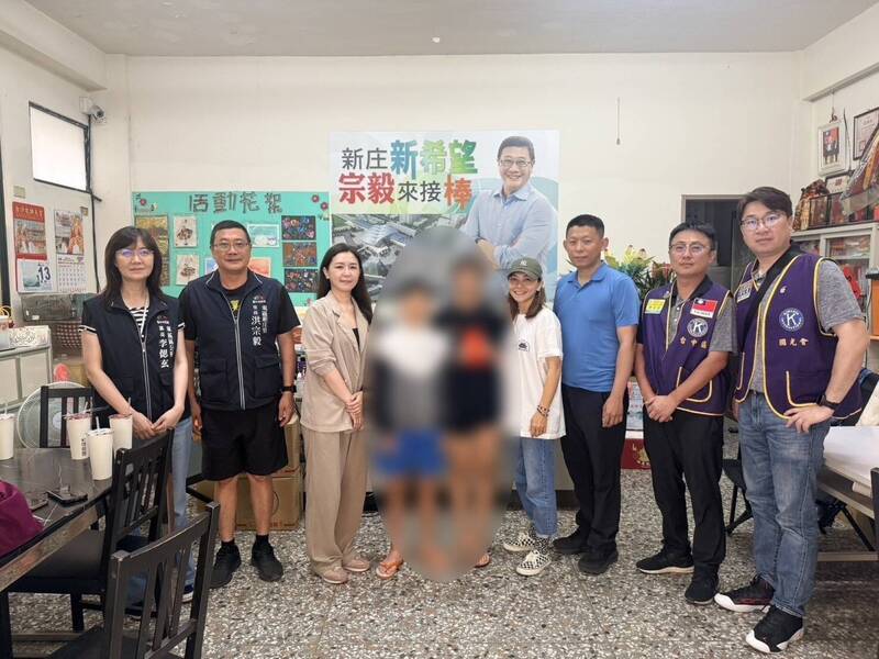 父猝逝留債務! 台中17歲少女休學打兩份工養弟 百字淚謝善心人