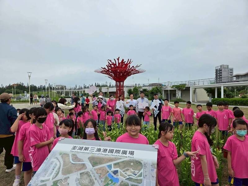 澎湖花火百合花祭登場 打造夏季花海新亮點