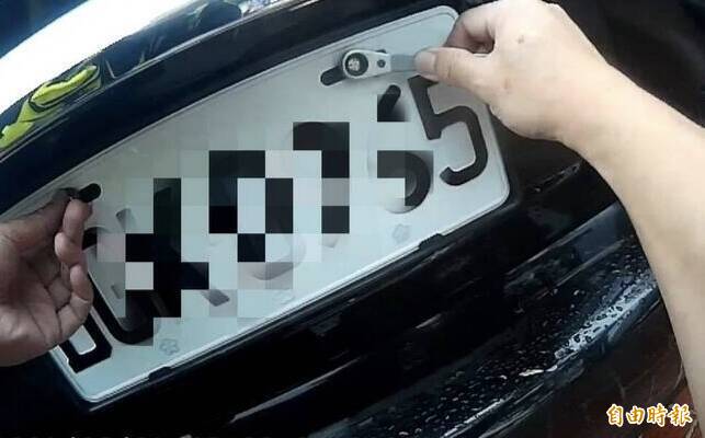 扣牌變吊銷加速車輛復活 桃警涉嫌與代辦業者勾結被訴