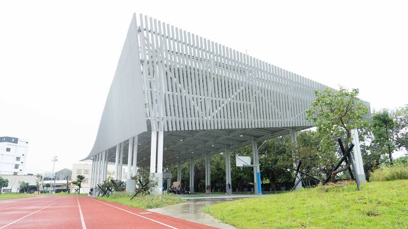 竹市香山運動場風雨球場延宕1年 中央補助6400萬完工啟用