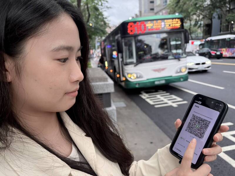 雙北公車、捷運5/15起可刷LINE Pay 享輕軌、公車轉乘優惠