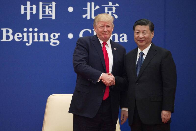 2017年11月，习近平明显比特朗普矮了半个头。 （欧新社资料照）