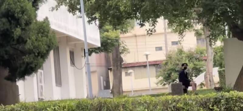 賞鳥變調!沙鹿六福公園驚見遛鳥俠 對女童開演「活塞運動」