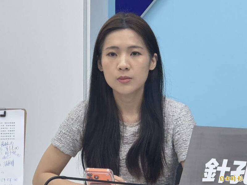 徐巧芯再轟沈伯洋堅持對里長監控管理 怒批「掉書袋」獨裁思維