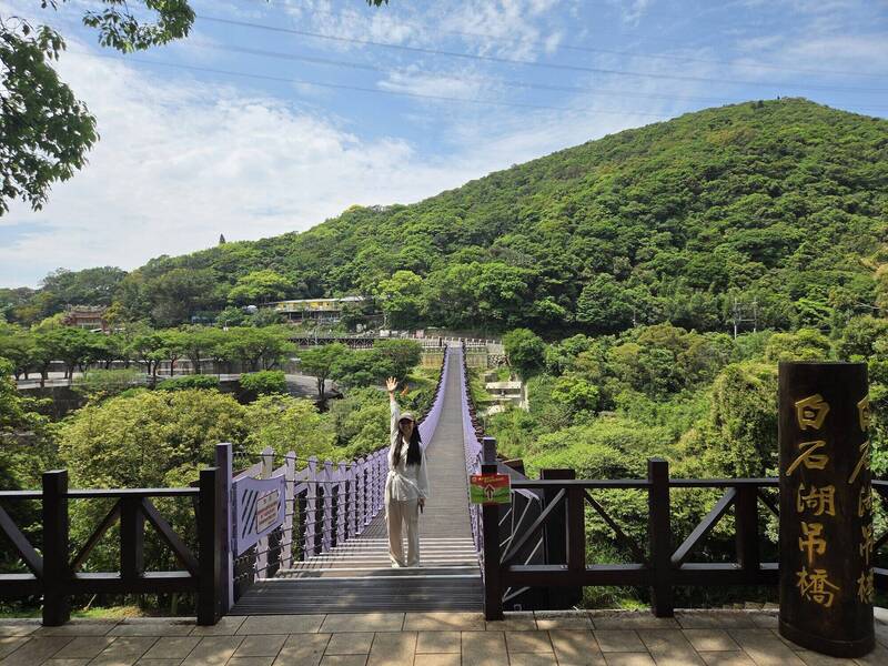 1年「變心」5次!白石湖同心池橙色花海 5月盛開