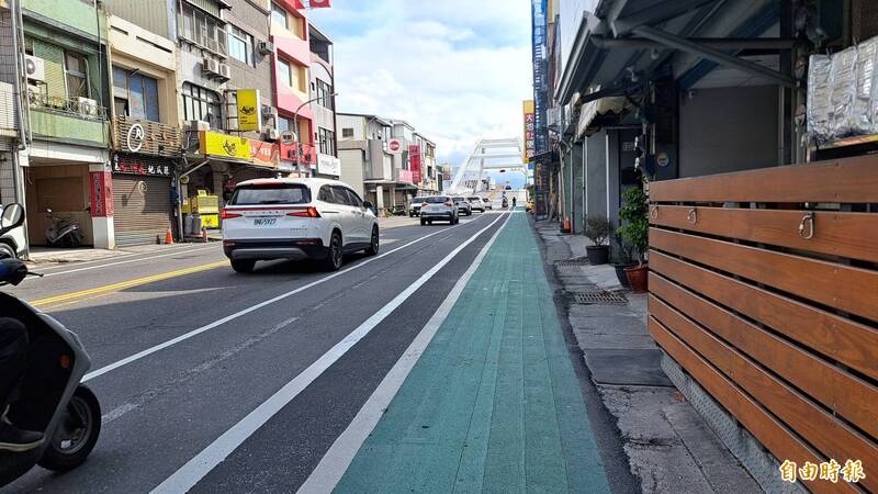 台東市50公分寬路肩可合法停車 啟用2個月無車敢停