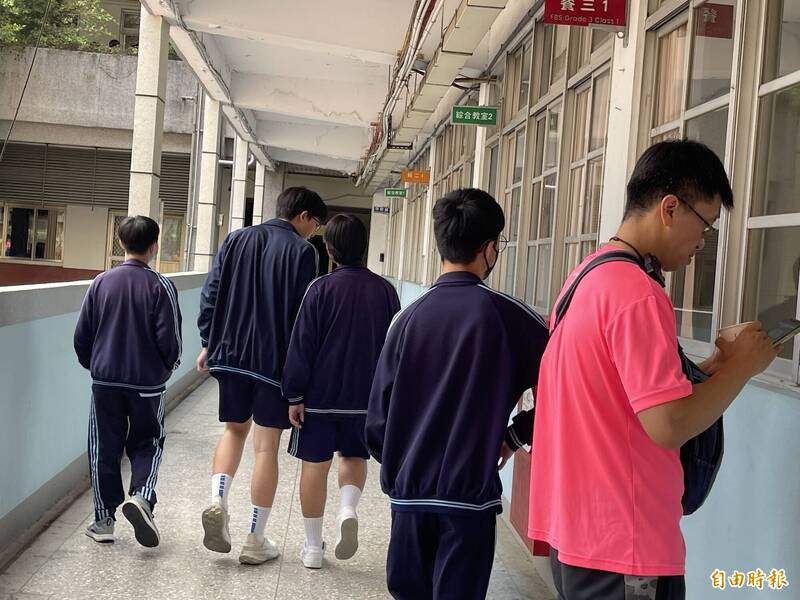 會考英聽台中考生:部份發音「很周杰倫」影響作答