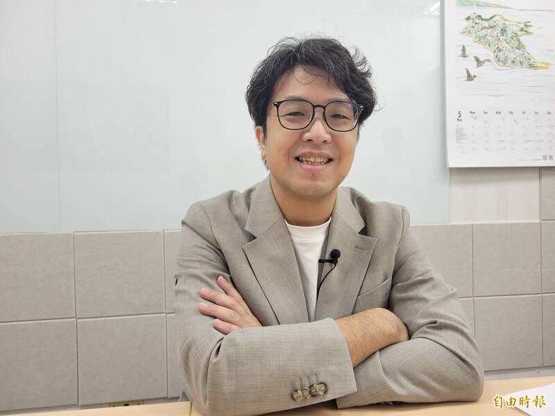 「沈伯洋GPT」回覆如何讓年輕人願聽父母經驗談 網好奇:他是不是AI