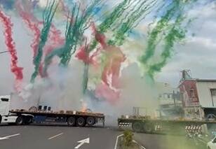 高雄廟會之亂!封路放鞭炮煙火擾民 市府6單位缺席警方協調會