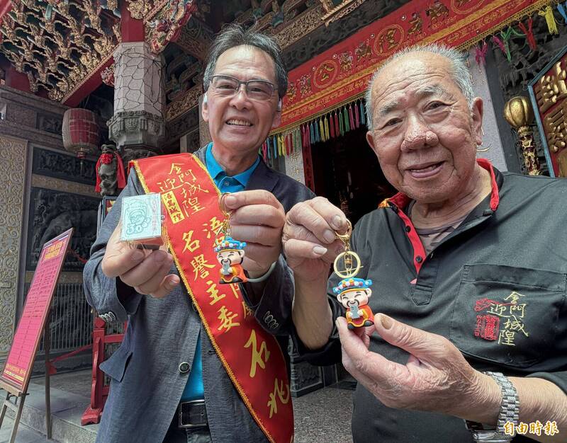 金門迎城隍!前鎮長石兆瑉獻Q版公仔 疑宣示再戰年底選舉