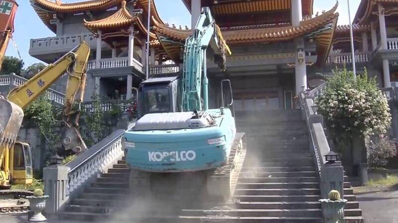 當年無法無天!五星共產廟超扯 彰化縣府只能引違章法規拆