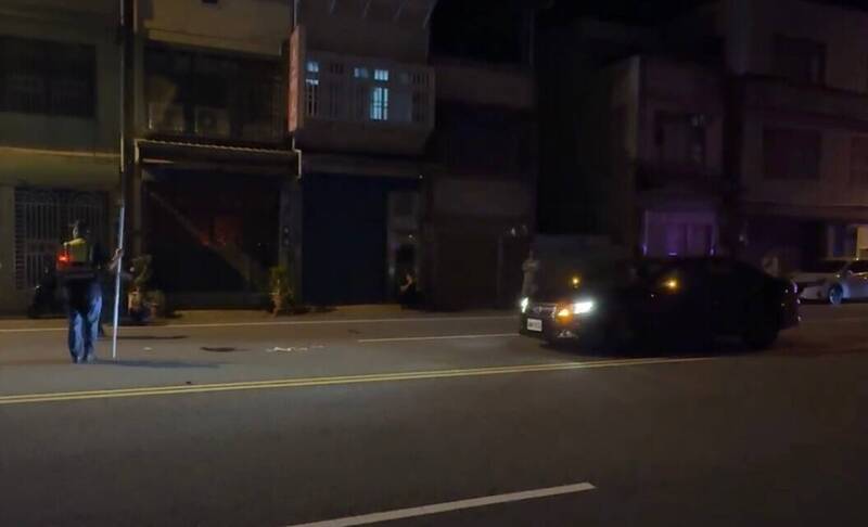 苗栗深夜車禍奪命 90歲老翁橫越馬路遭撞彈飛倒地亡