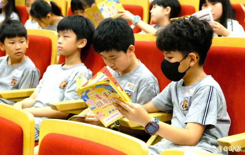 「看表演」到「說感受」！桃園「牽手進劇場」 7000師生參與