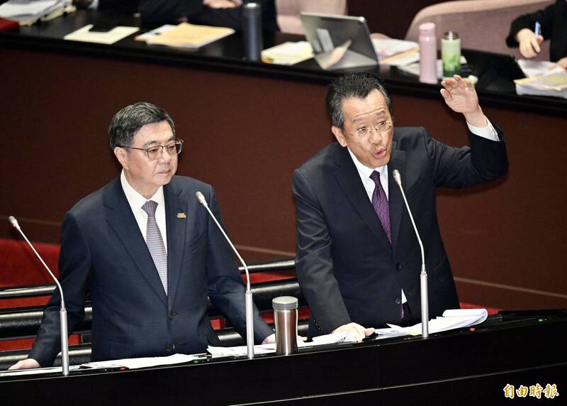 在野騙術現形!沈伯洋揭藍白「精準封殺」國防3面向