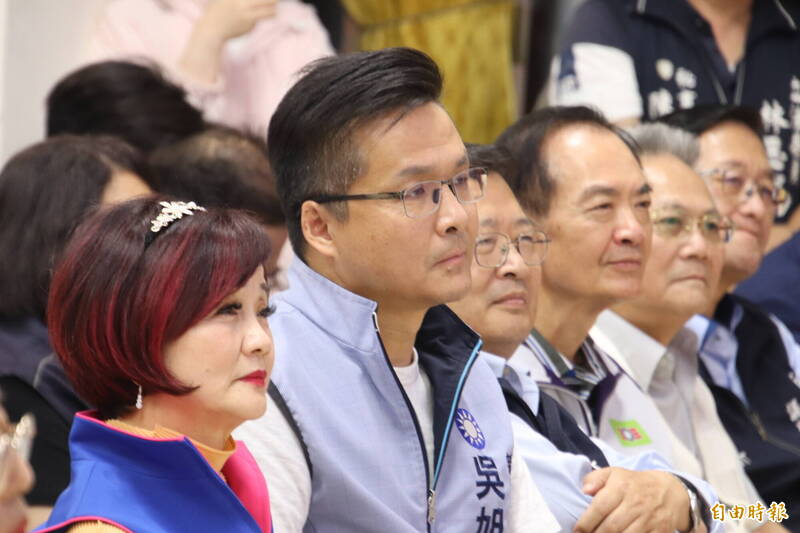 竹縣藍營迄今唯二簽署改選竹北市長邱靖雅、吳旭智 這樣看對手邱臣遠