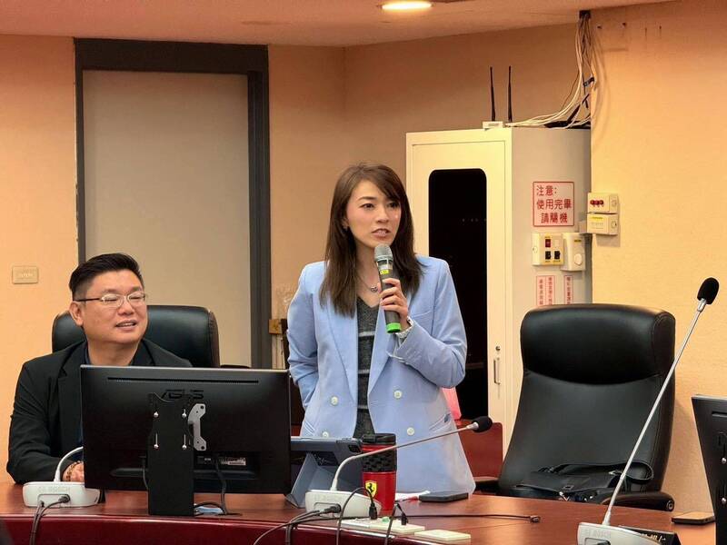 民眾黨退黨潮延燒 顏若芳酸黃國昌「走到哪內鬥到哪」