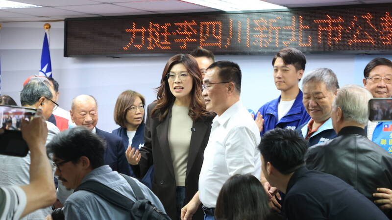 鄭麗文變票房毒藥?記者狂問 李四川「2字回應」快閃畫面曝光