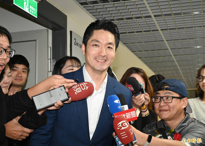 諷蔣萬安市政選舉都靠保母團護航 張育萌:自己出來打球啦
