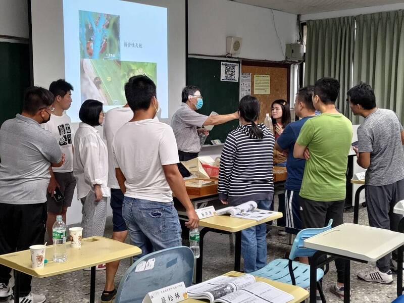 嘉大7月啟動3天「友善環境耕作進階班」 從田間到市場一次學會