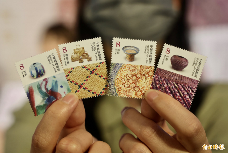 時代眼淚?他到超商買郵票 店員竟一臉狐疑反問:是什麼