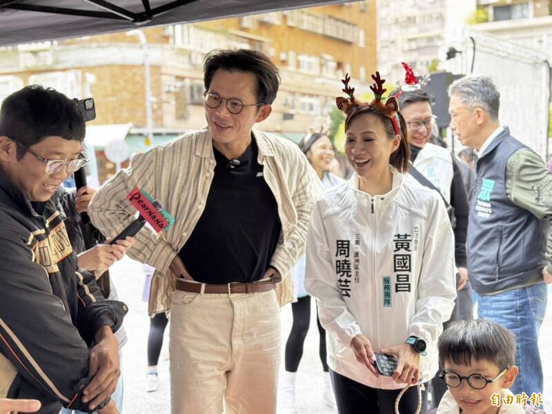 民眾黨周曉芸空降到哪退黨潮就到哪?四叉貓酸:各地參選人小心了......