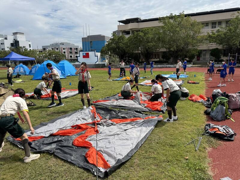 海童軍超熱血!台南海事揪140名童軍闖關學AI