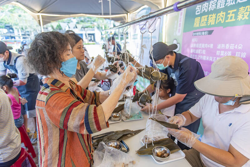 假日何處去?高市神農市集體驗履歷豬肉包粽樂趣
