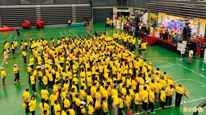 苗栗市民趣味運動會登場 親子同場競技歡樂滿場