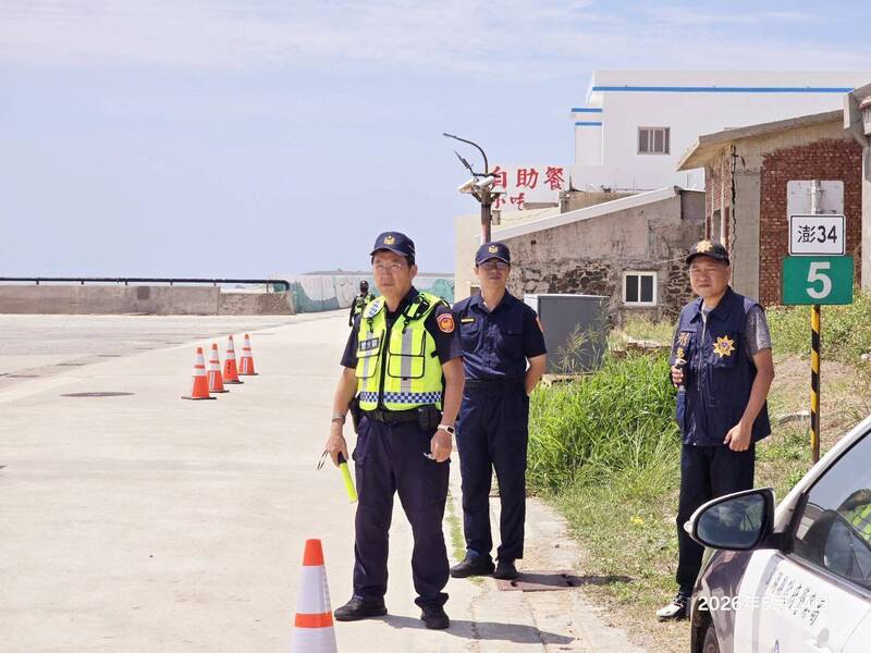 離島不是化外之地 望安警分局同步實施毒駕攔檢