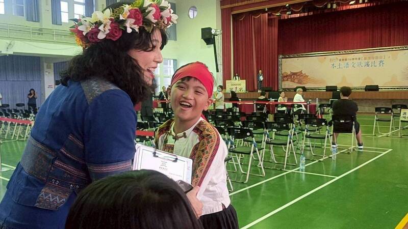 台東母語歌唱賽花招多反落馬 合唱團楊宇瑞靠扎實唱功奪冠