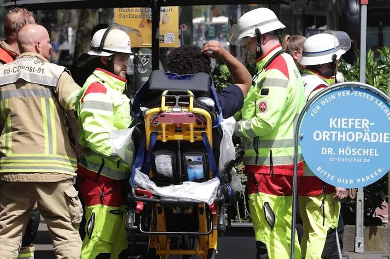 德國2輛電車相撞 至少27人受傷其中5人重傷