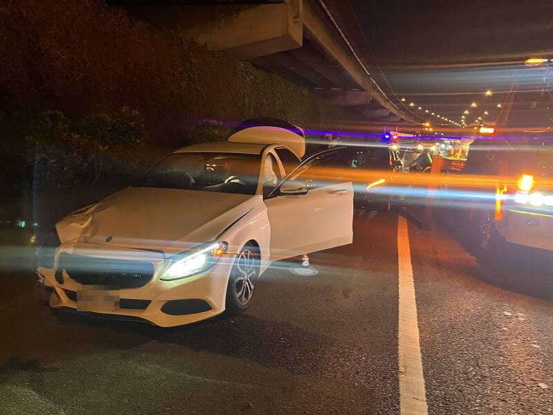 兩輛賓士國道三重車禍 警方:若競速將開罰