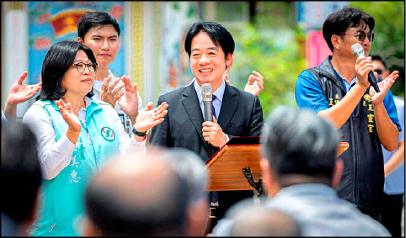 總統賴清德昨天到「嘉義埤仔頭王靈宮」參拜祈福，細數政府規劃的各項福利政策。（總統府提供）