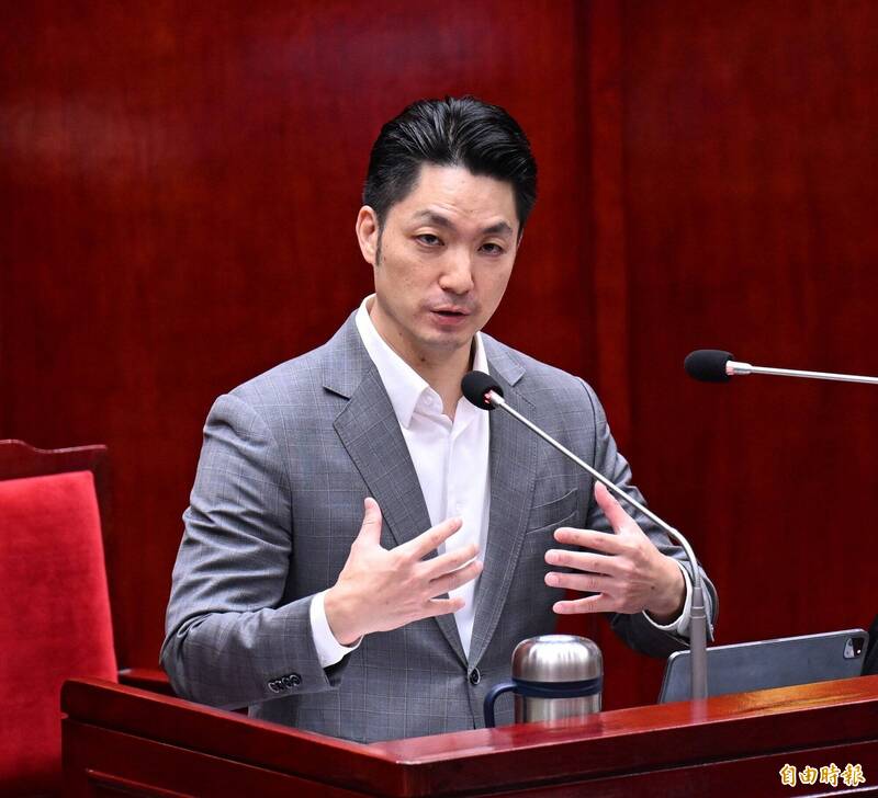 黃揚明提沈伯洋財務狀況  他諷黃：蔣萬安存款破3000萬你有說話嗎？