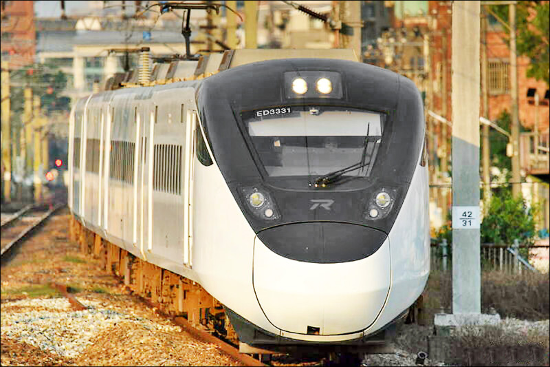 台鐵加開EMU3000列車疏運。
（資料照）