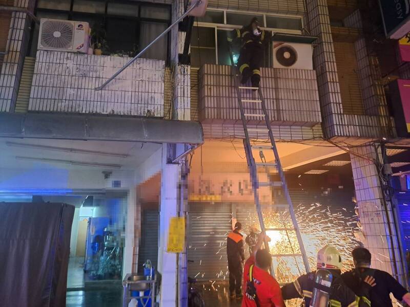 逆子要不到生活費 拿「抓癢棒包氣泡紙」火燒母親家