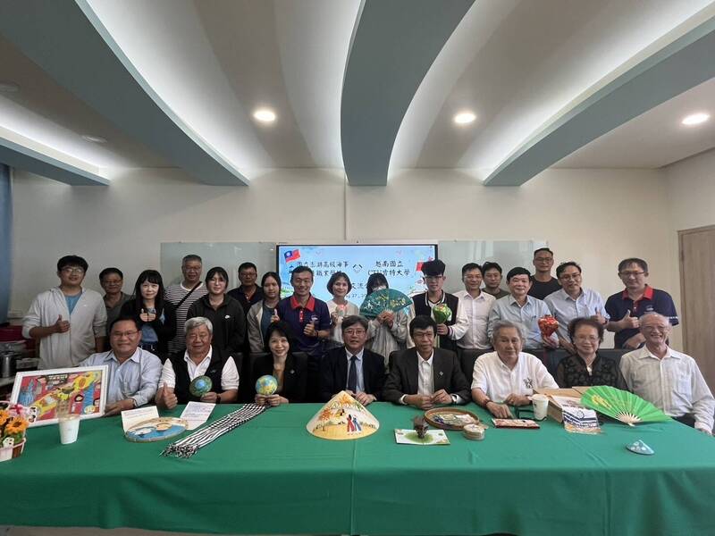 越南肯特大學拜訪澎湖海事職校 展開國際交流及新住民人才培育