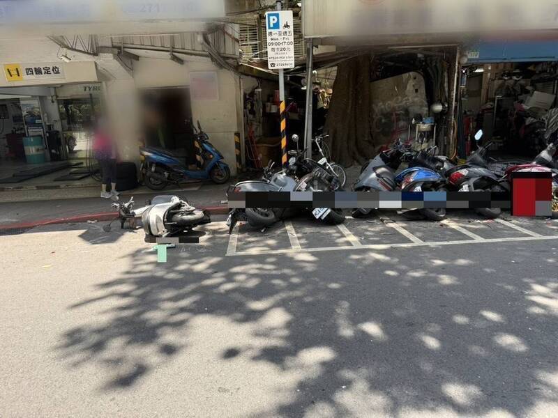 肇事辯「低頭看導航」!北市工程男毒駕追撞波及9機車 北檢聲押