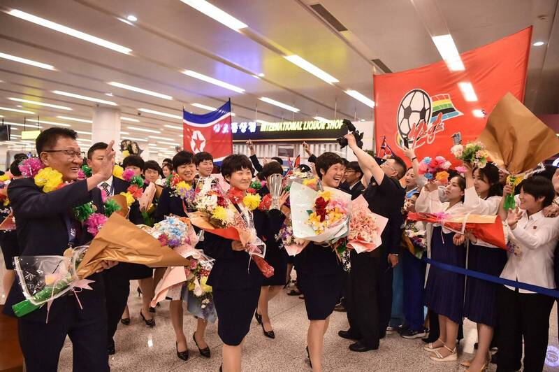 終於笑了!北韓歡慶女足奪冠 「比賽地點」遭官媒封殺