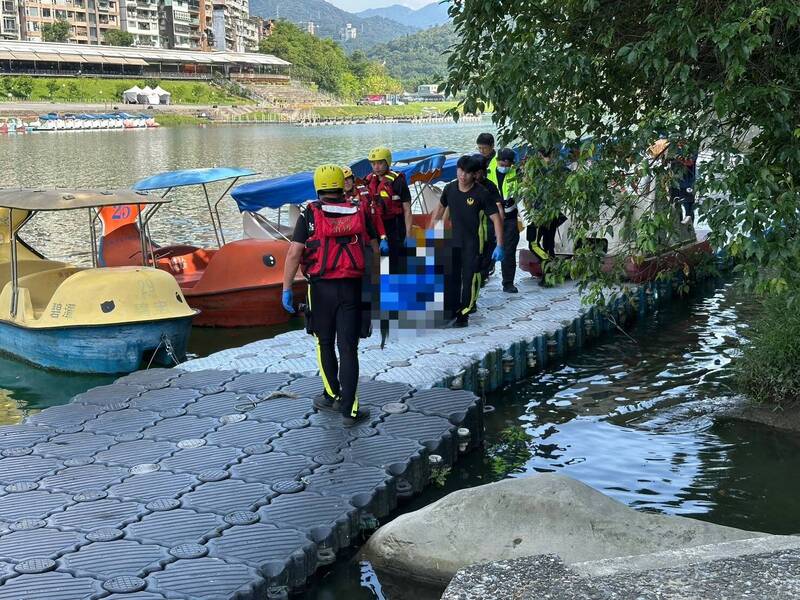 7旬翁碧潭西岸游泳失蹤 36人搜救7小時尋獲已溺斃