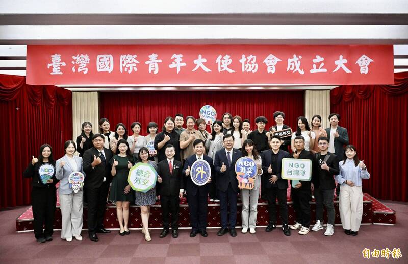 韌性外交成顯學！外交部青年大使首增「科技組無人機類」18名專業飛手、後勤入選