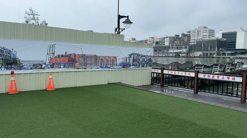 「國門廣場情侶吞吐片」基市警通知散布影片網友到案釐清籲勿轉傳