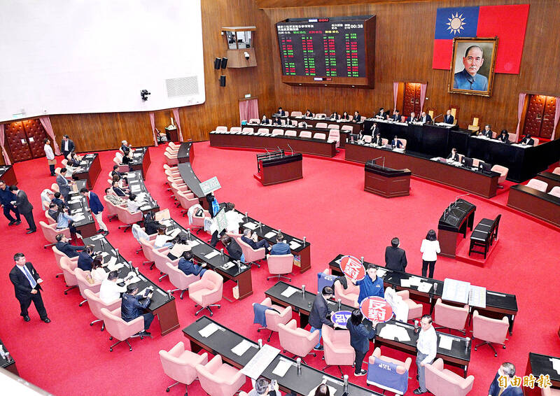 《TAIPEI TIMES》 Legislature okays NT$8.8bn arms fund