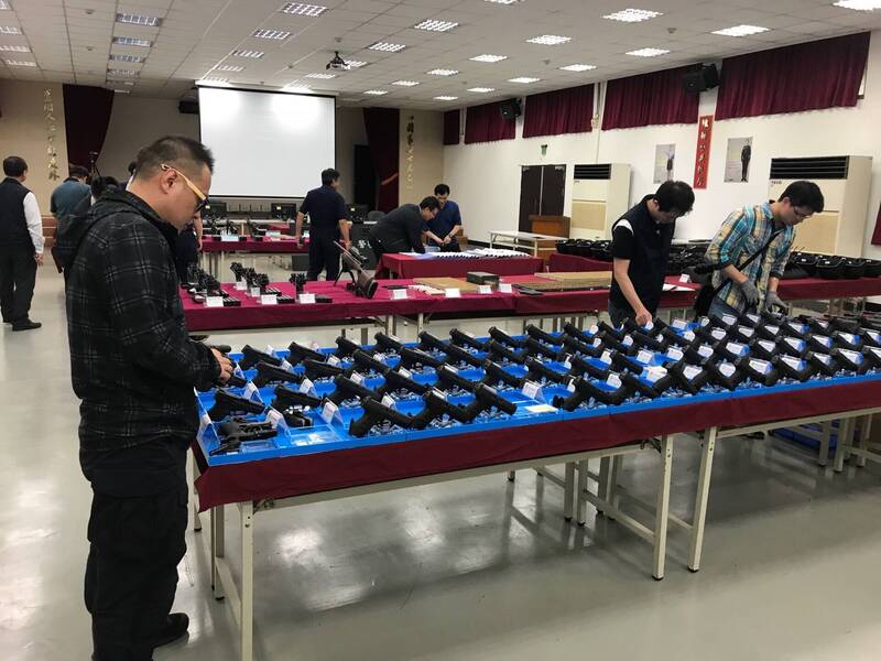 警察裝檢陳列大拜拜成過去 警署全面簡化業務