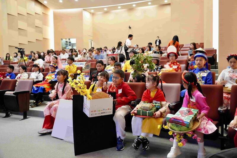第一個將東南亞新住民語言納入課綱的國家 教育部舉辦說故事競賽