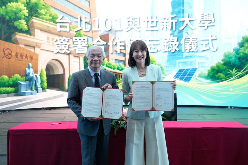 賈永婕世新畢典喊話:不要被雜音推著走 AI時代最重要的是你自己