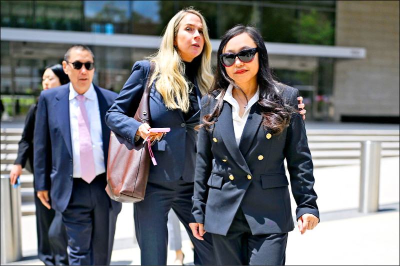 美國加州前阿凱迪亞市長王愛琳被控在美國境內非法充當中國代理人，廿九日在洛杉磯聯邦法院出庭認罪。（美聯社）