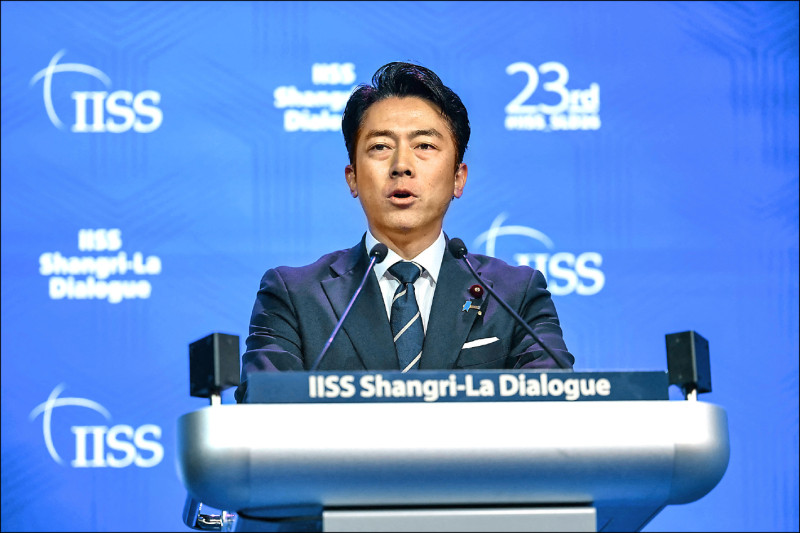 小泉反批中國 快速擴軍 不透明