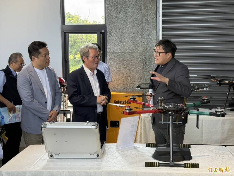 強化國家無人載具戰略布局 教育部協助宜大建置研發實驗室